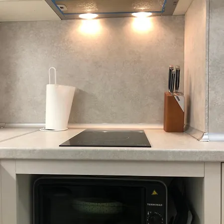 Artistic Neon شقة *