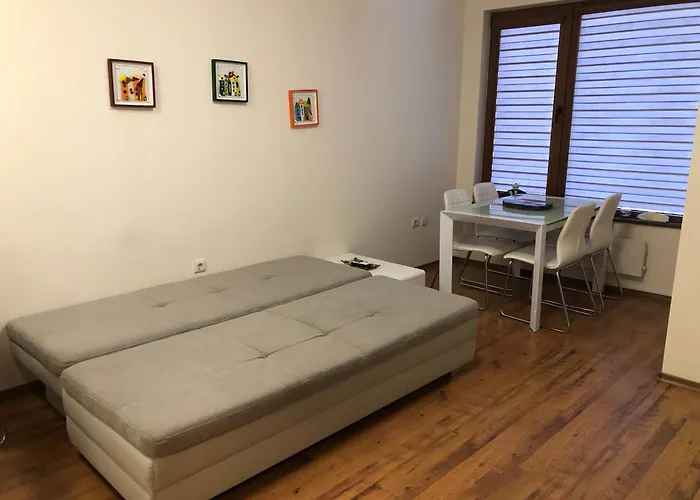 Artistic Neon 아파트